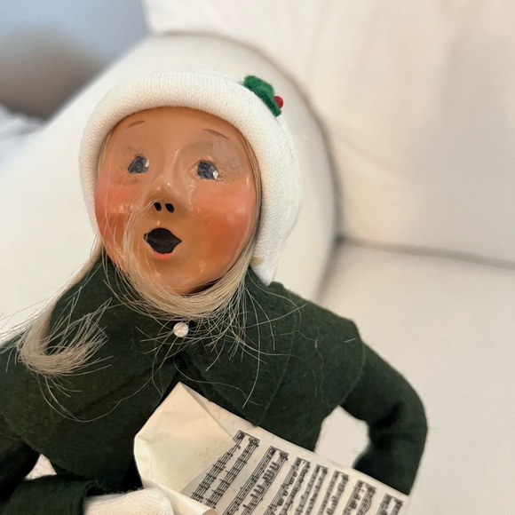 Traditional Assorted Caroler’s by By Byers’ Choice Ltd. - Picture 7 of 10